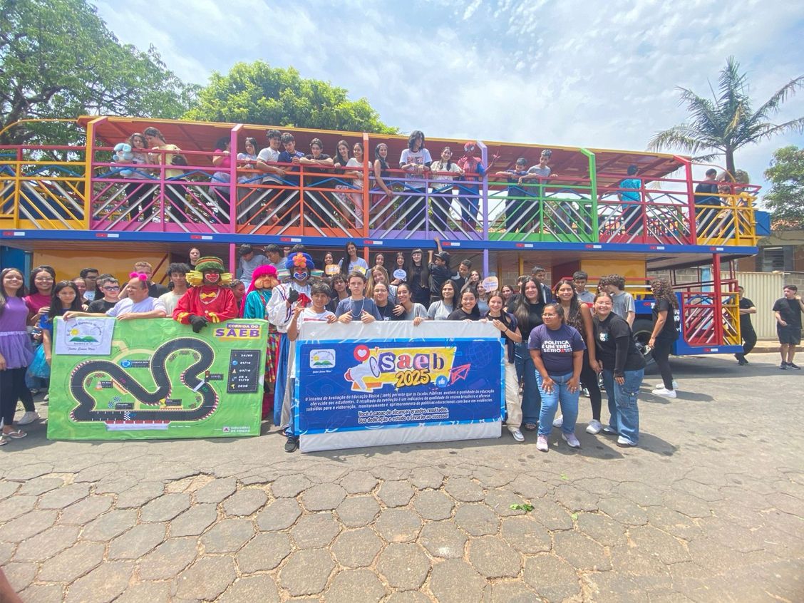 SRE Unaí alcança 100% de participação no SAEB 2025 em todos os municípios da regional